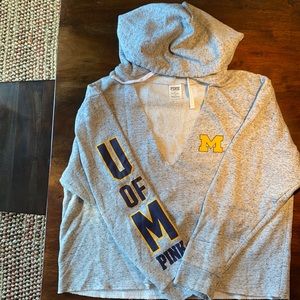 PINK University of Michigan sweatshirt (L)